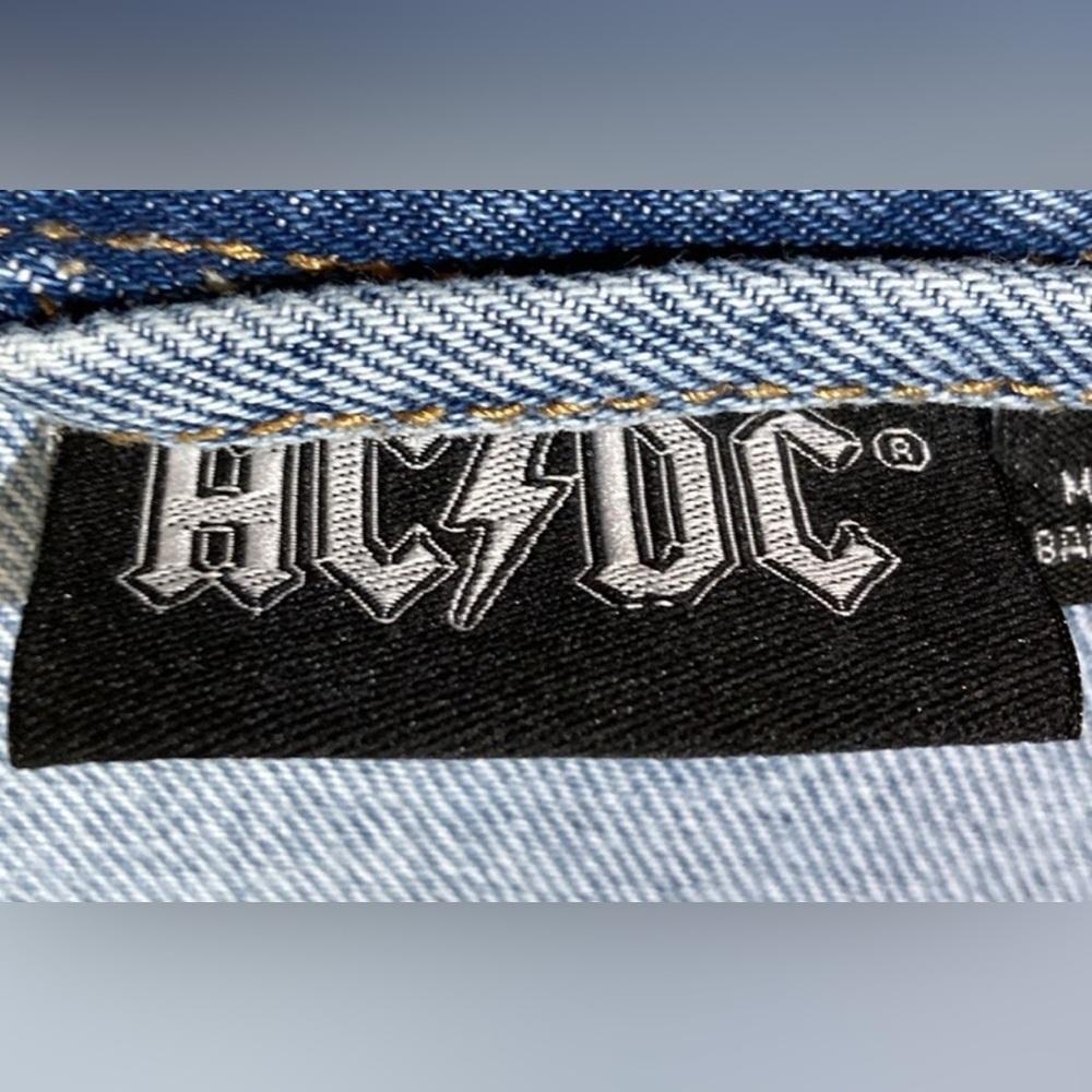 AC-DC Denim Jacket 100% Cotton NWOT - Excellent Gift Rock Fan Apparel 40” Chest - Picture 4 of 16